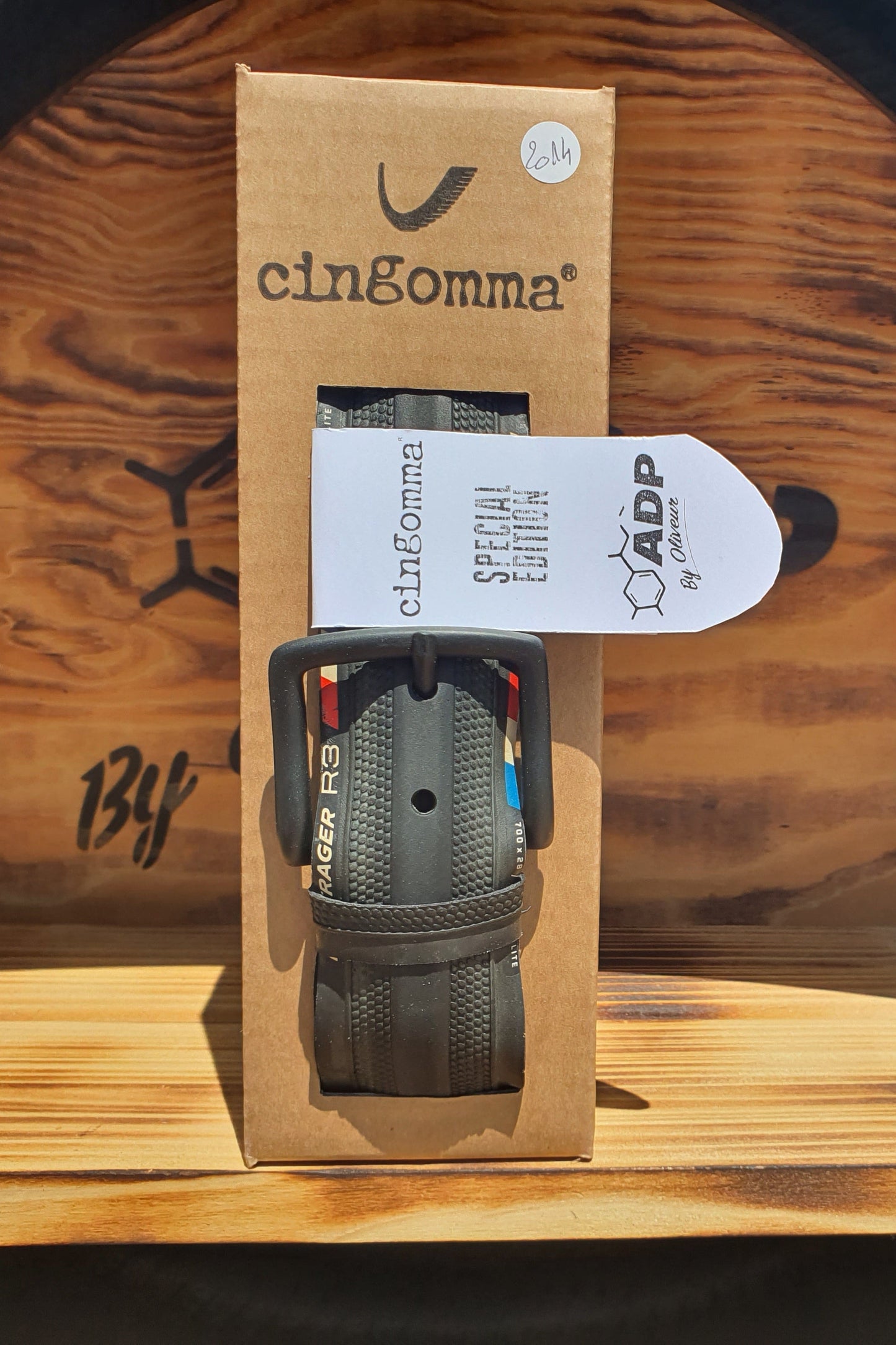 Ceinture en pneu recyclé Cingomma Italie Edition Spéciale ADP By Oliveur #2014