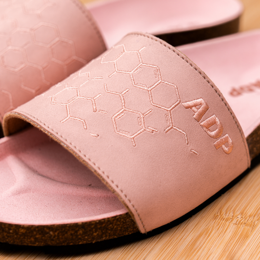 Pourquoi ADP By Oliveur a fait évoluer ses claquettes : du cuir de cactus Desserto au Nappa Forest Bio Vegan
