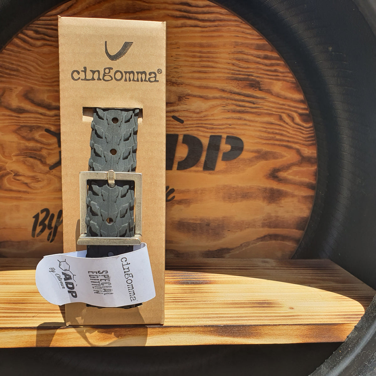 Ceinture en pneu recyclé Cingomma × ADP