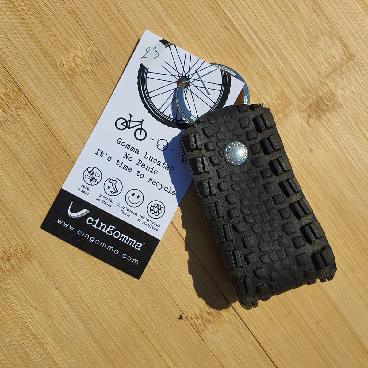 Porte-clés en pneu recyclé Cingomma